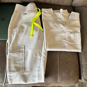 Figs Scrub Set-Slate